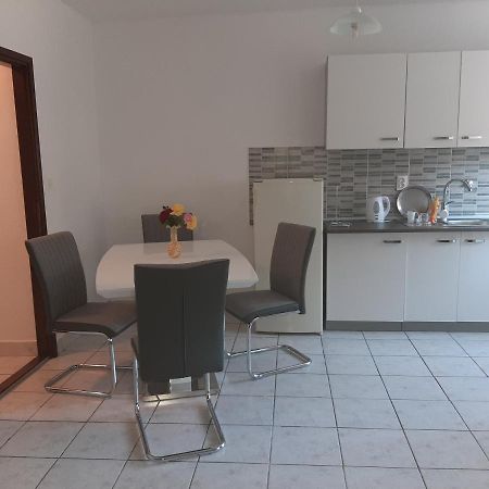 Apartman Curcic Knin Kültér fotó