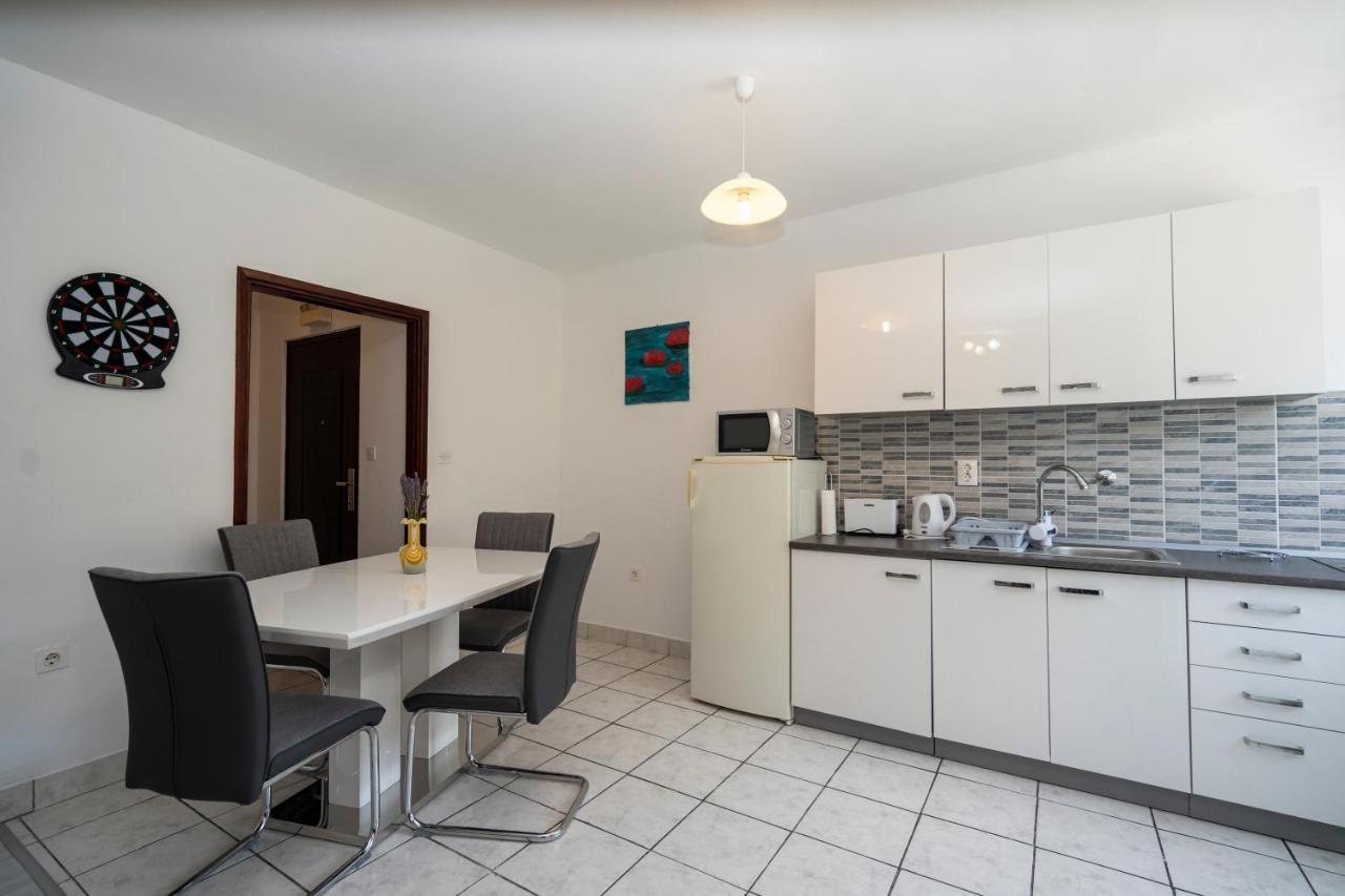 Apartman Curcic Knin Kültér fotó
