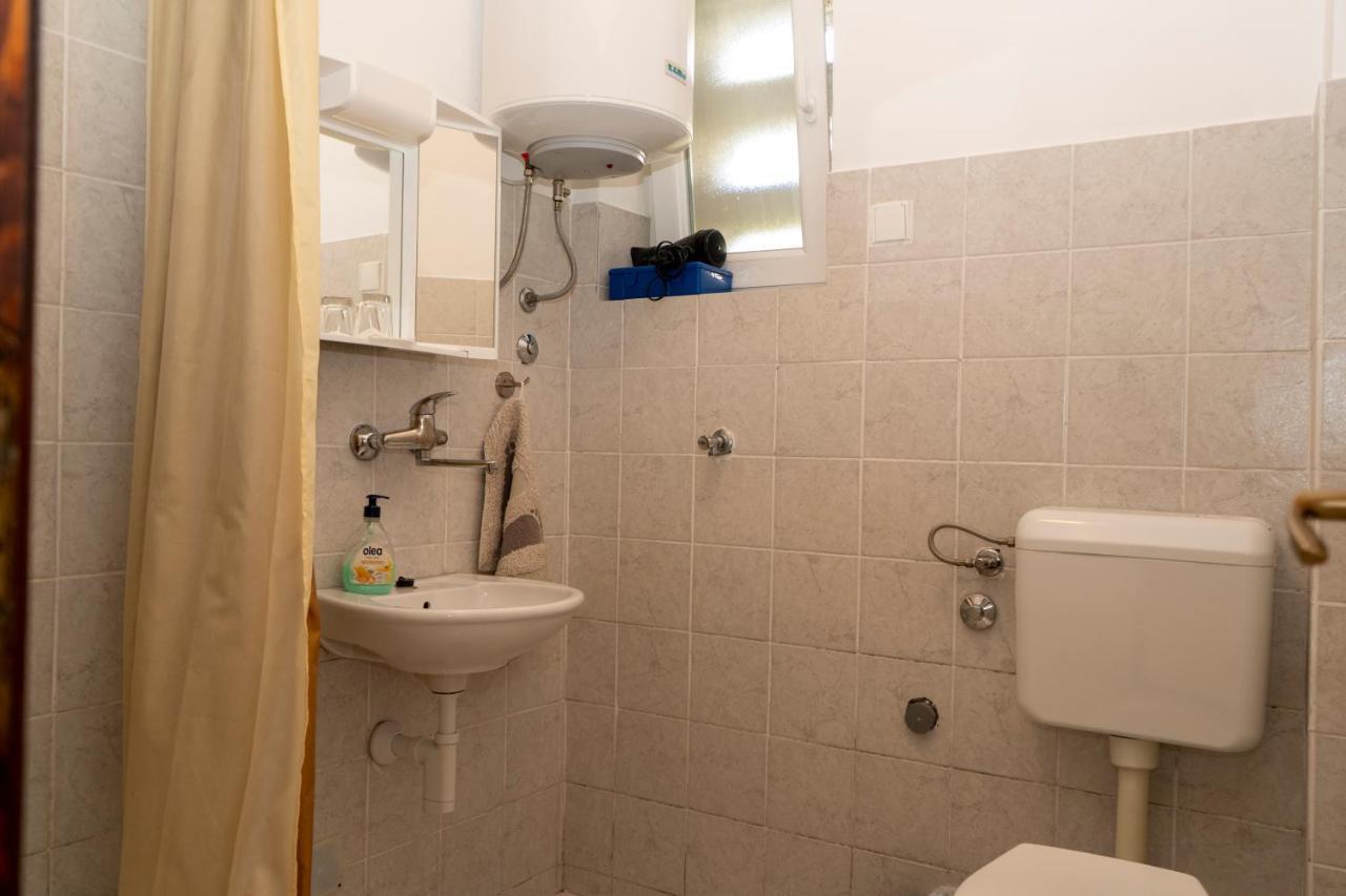 Apartman Curcic Knin Kültér fotó