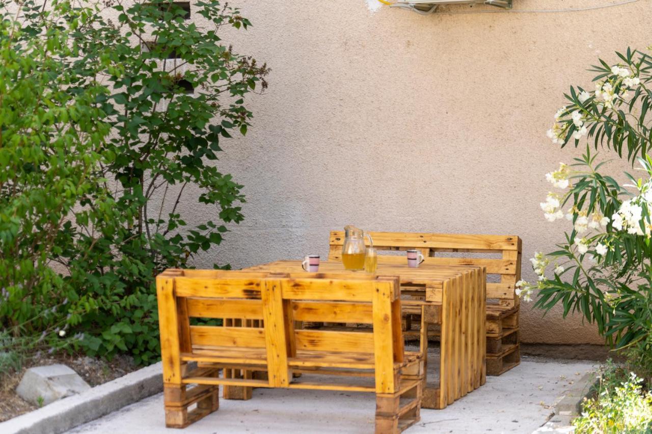 Apartman Curcic Knin Kültér fotó