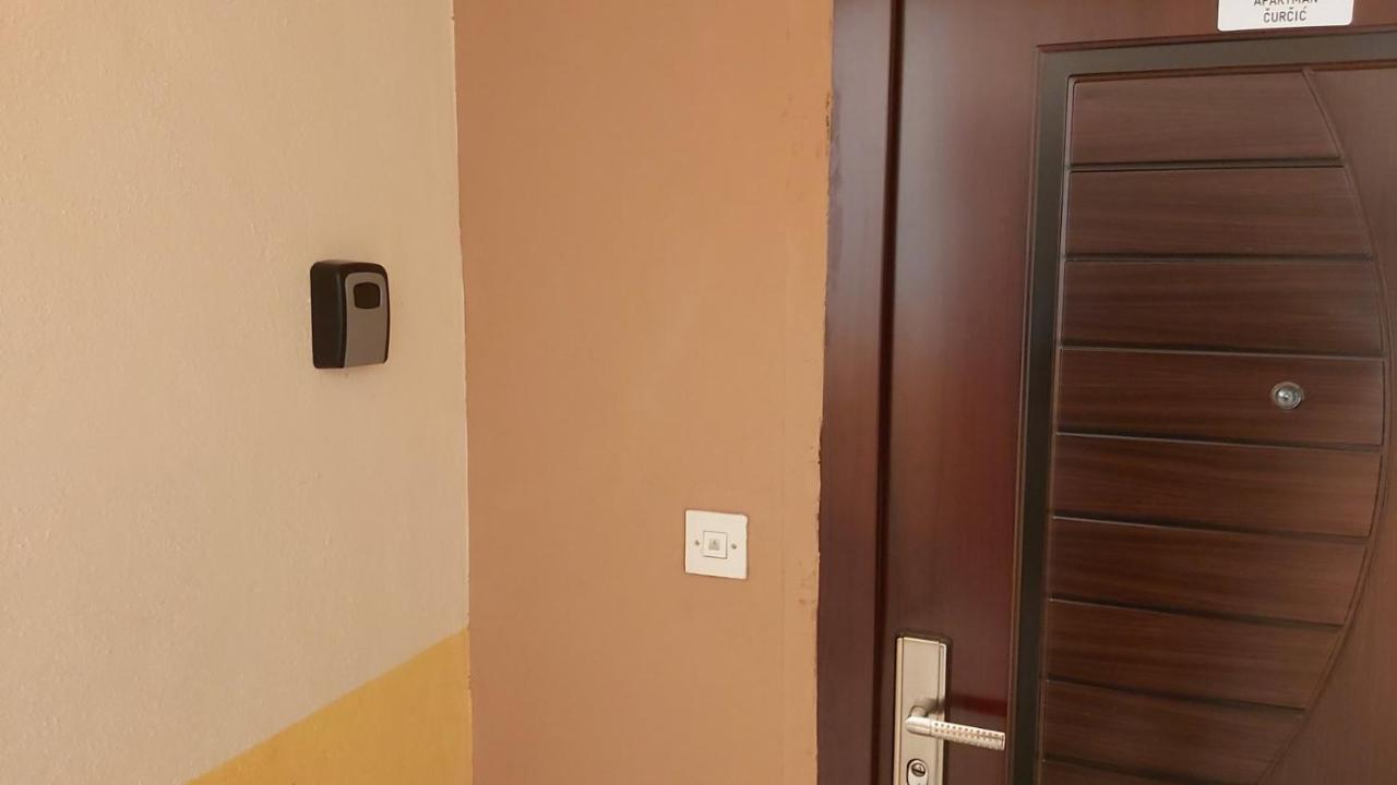 Apartman Curcic Knin Kültér fotó